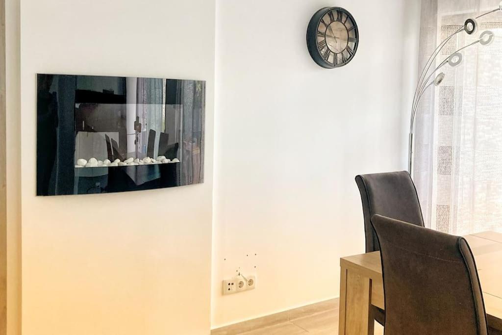Vivenda Espacosa E Luminosa Villa Quelfes Eksteriør billede