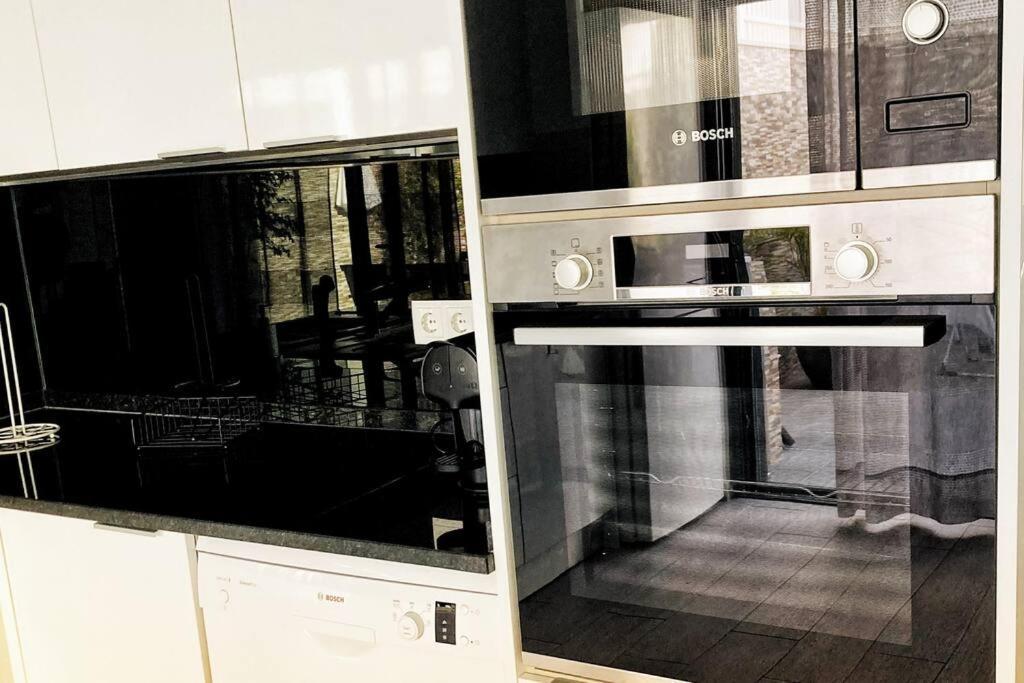 Vivenda Espacosa E Luminosa Villa Quelfes Eksteriør billede